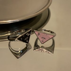 Replica Designer Prada Metal Ring Punk Style Temperament Master Simple Letter Ring