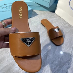 Replica Designer Prada Summer Metal Letter Sheepskin Non-Slip Bottom Couple Slippers