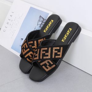 Replica Designer Replica Fendi Design Women Large Size Square Head Flat Bottom Cross Drag
