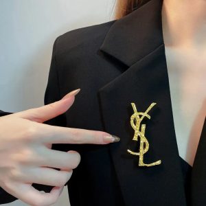 Replica Designer YSL Women Personality Retro Temperament Letter Pin Brooch