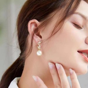Replica Designer YSL Women Simple Imitation White Pearl Earrings