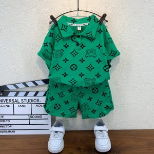Replica Louis Vuitton Children Cool Short-Sleeved Polo Shirt Two-Piece Suit