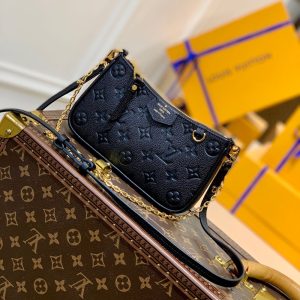 Replica Louis Vuitton Easy Pouch on Strap LV M80349 For Sale