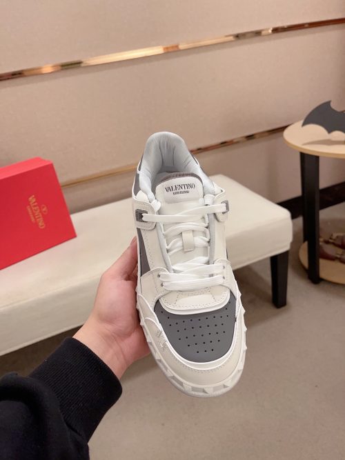 Replica Valentino Shoes 16OR521 - Image 2