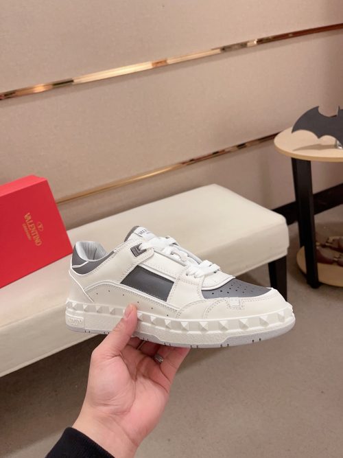 Replica Valentino Shoes 16OR521 - Image 4