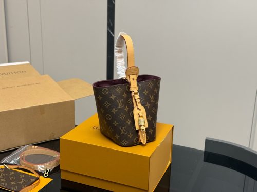 FashionReps Bags LouisVuitton Bag