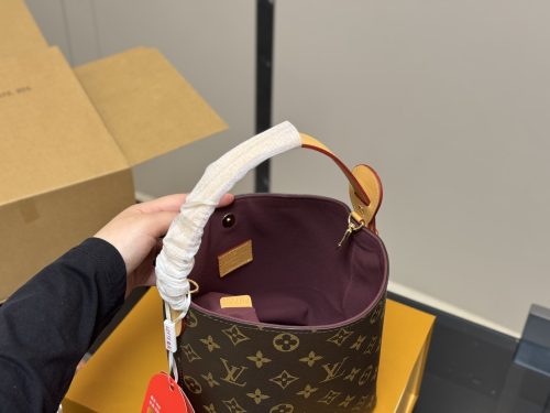 FashionReps Bags LouisVuitton Bag - Image 4