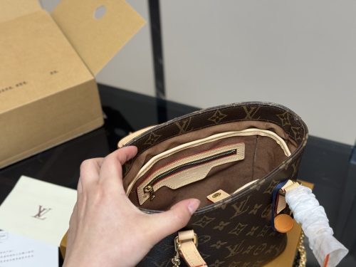 FashionReps Bags LouisVuitton Bag - Image 4