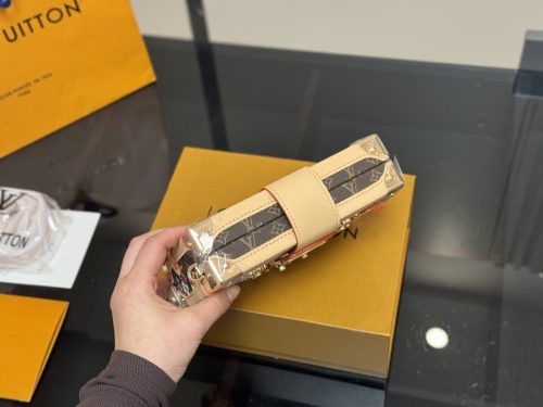 FashionReps Bags LouisVuitton Bag - Image 3