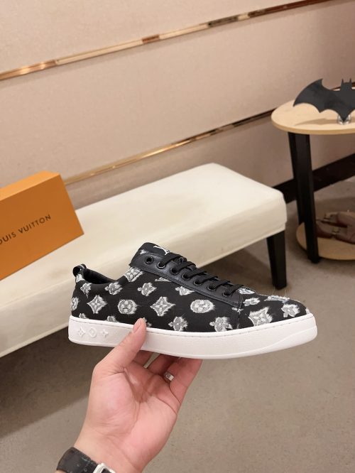 Replica Lv Shoes 16OR450 - Image 4