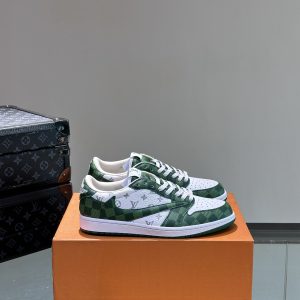 Replica Nike Shoes 16OR358