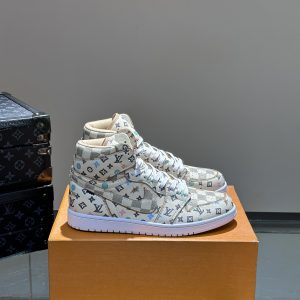 Replica Nike Shoes 16OR356
