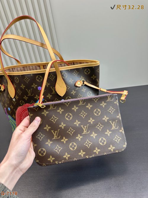 FashionReps Bags LouisVuitton Bag - Image 4