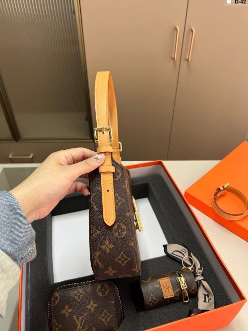 FashionReps Bags LouisVuitton Bag - Image 2