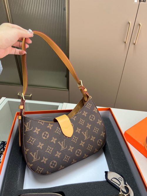 FashionReps Bags LouisVuitton Bag - Image 4