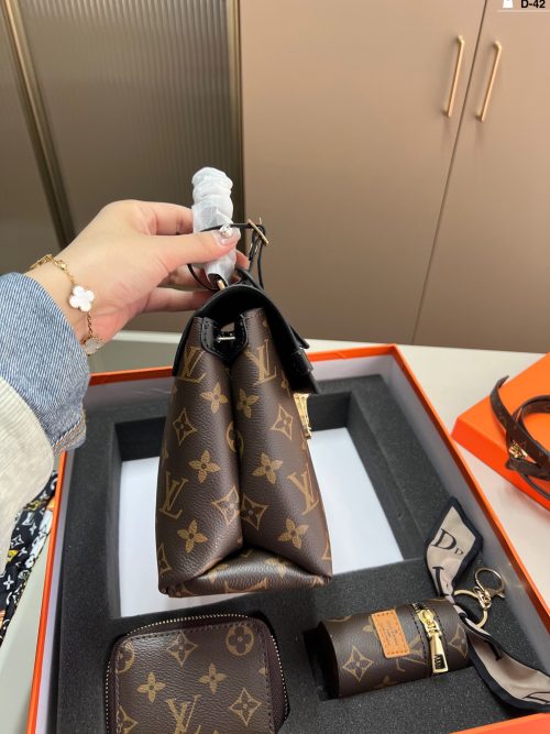 FashionReps Bags LouisVuitton Bag - Image 2