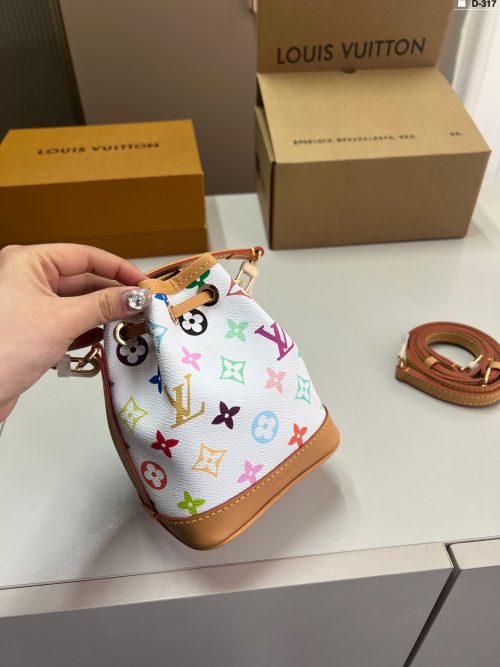 FashionReps Bags LouisVuitton Bag - Image 4