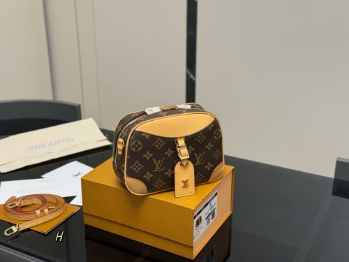 Fashionreps LouisVuitton Bag 18KE0601